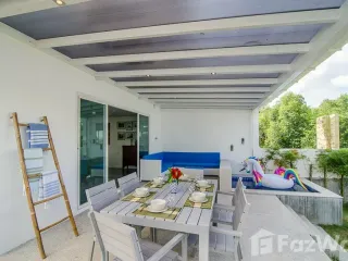 For sale 3 bed townhouse in Ko Lanta, Krabi