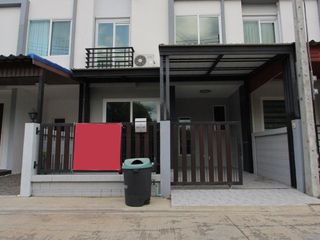 For sale 3 bed townhouse in Mueang Nakhon Pathom, Nakhon Pathom