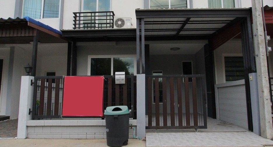 For sale 3 bed townhouse in Mueang Nakhon Pathom, Nakhon Pathom