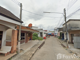 For sale 3 bed townhouse in Ban Na Doem, Surat Thani