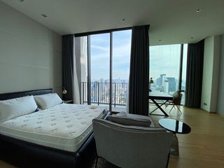 For rent 2 bed condo in Pathum Wan, Bangkok