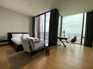 For rent 2 bed condo in Pathum Wan, Bangkok