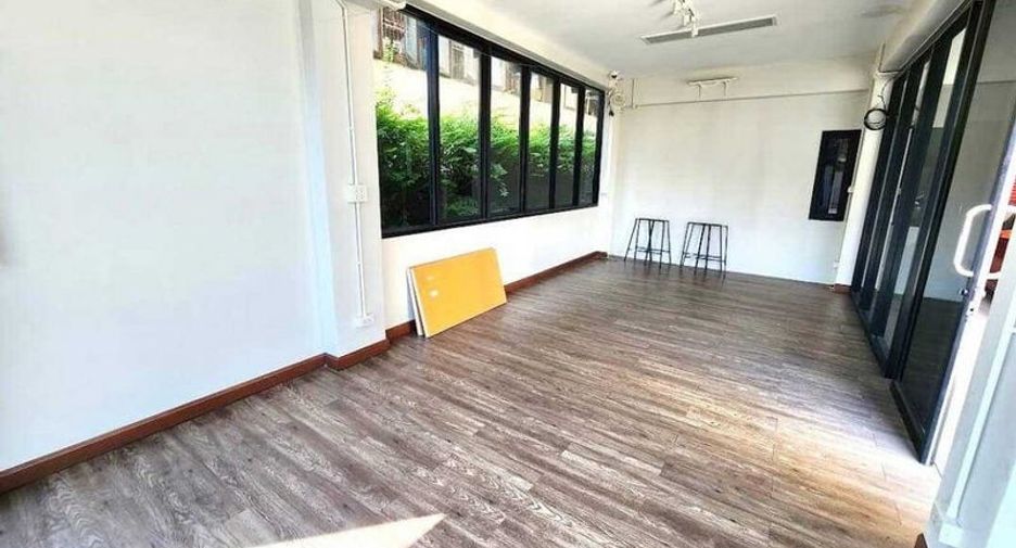 For rent and for sale 1 bed office in Din Daeng, Bangkok