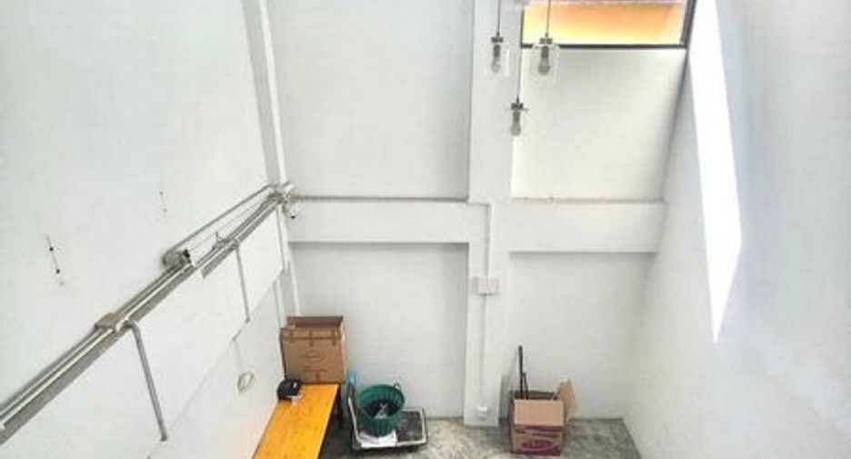 For rent and for sale 1 bed office in Din Daeng, Bangkok