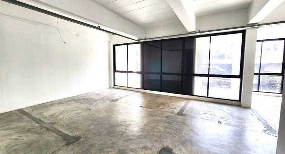 For rent and for sale 1 bed office in Din Daeng, Bangkok