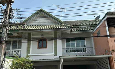 For sale 3 bed townhouse in Khlong Luang, Pathum Thani