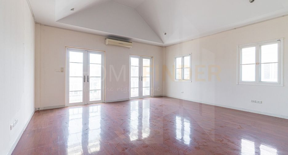 For sale 3 bed house in Pak Kret, Nonthaburi