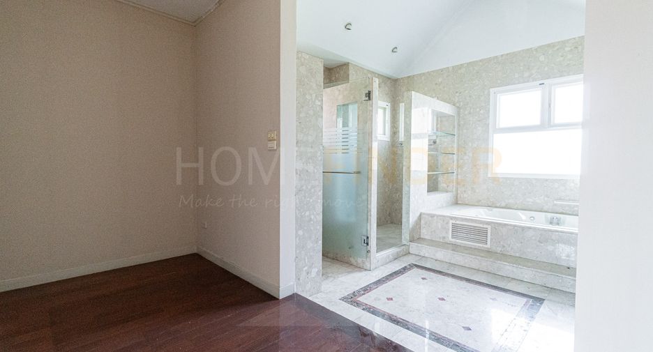 For sale 3 bed house in Pak Kret, Nonthaburi