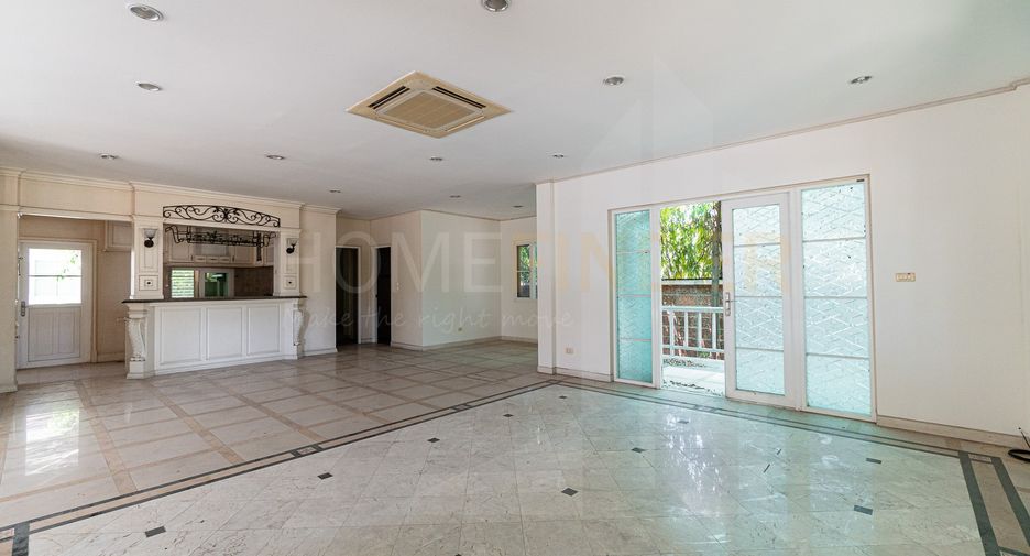 For sale 3 bed house in Pak Kret, Nonthaburi