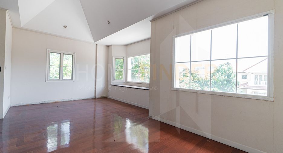 For sale 3 bed house in Pak Kret, Nonthaburi