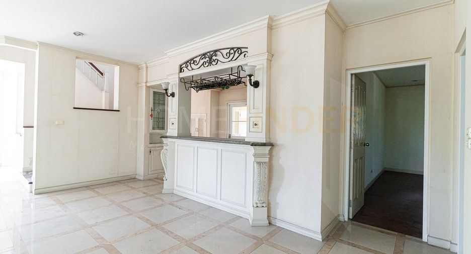 For sale 3 bed house in Pak Kret, Nonthaburi
