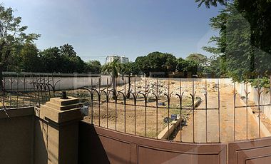 For sale 1 bed house in Watthana, Bangkok