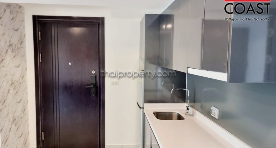 For sale 2 ベッドルーム condo in Bang Lamung, Chonburi