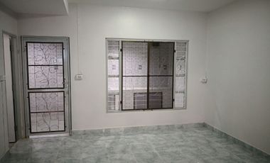 For sale 3 bed townhouse in Khlong Luang, Pathum Thani
