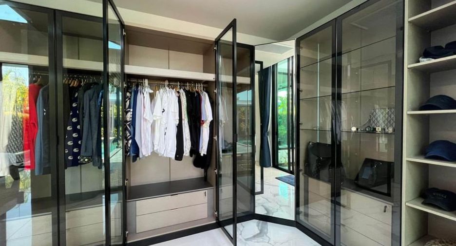 For rent 4 bed villa in Mueang Phuket, Phuket