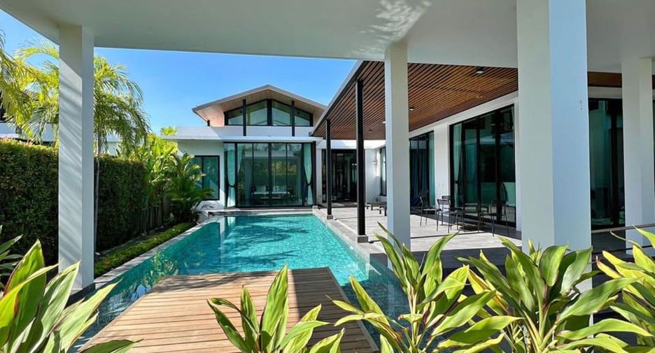 For rent 4 bed villa in Mueang Phuket, Phuket