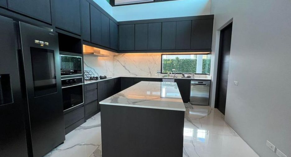 For rent 4 bed villa in Mueang Phuket, Phuket