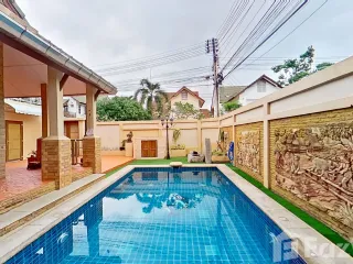 For sale 5 bed villa in East Pattaya, Pattaya