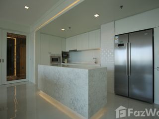 For rent 3 bed condo in Yan Nawa, Bangkok