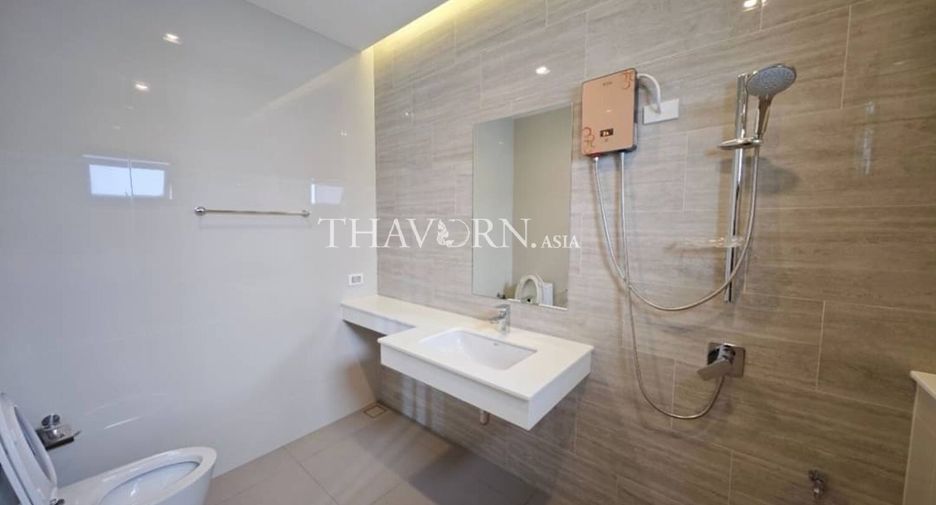 Casa en venta de 4 habitaciones en Bang Lamung, Chonburi