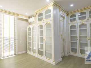 For rent 4 bed house in Watthana, Bangkok