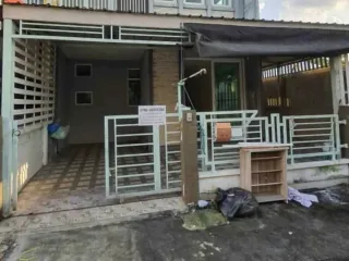 For rent 4 Beds townhouse in Nong Khaem, Bangkok