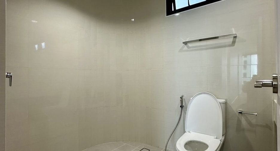 For sale 2 bed condo in Mueang Nonthaburi, Nonthaburi