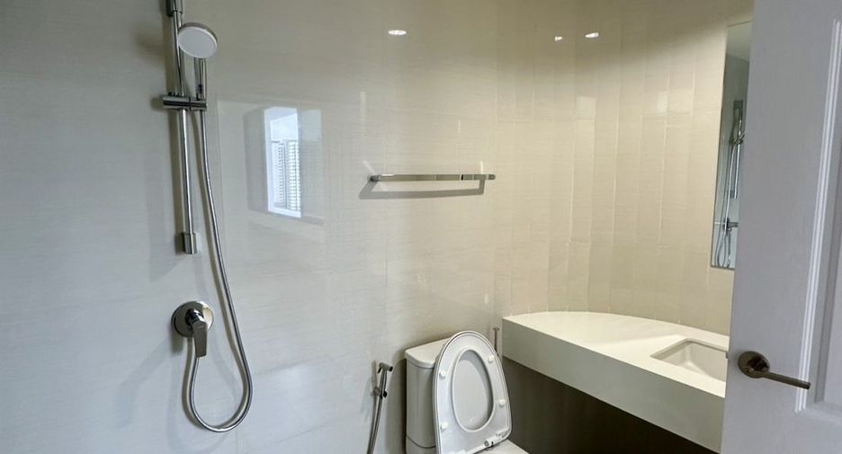 For sale 2 bed condo in Mueang Nonthaburi, Nonthaburi