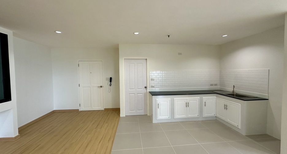 For sale 2 bed condo in Mueang Nonthaburi, Nonthaburi