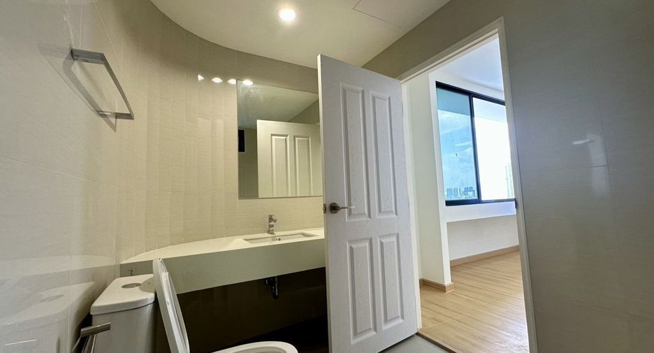 For sale 2 bed condo in Mueang Nonthaburi, Nonthaburi