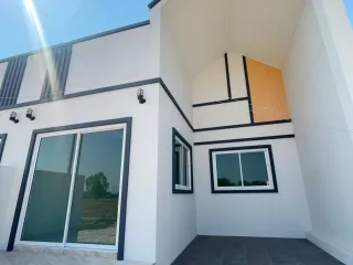 For sale 2 bed house in Mueang Phitsanulok, Phitsanulok