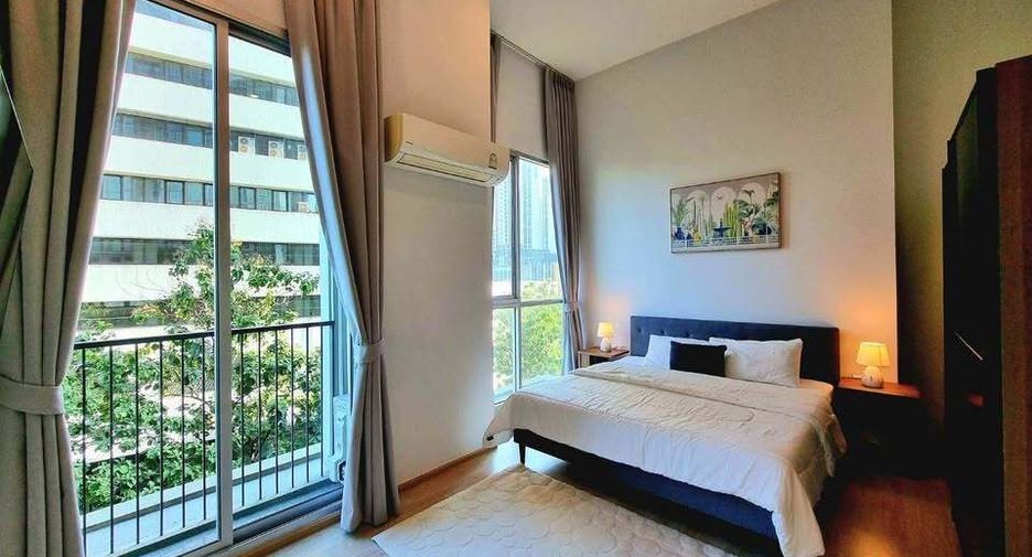 For rent 2 bed condo in Huai Khwang, Bangkok