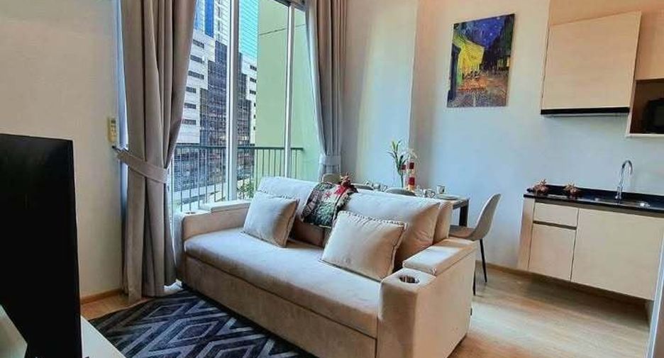 For rent 2 bed condo in Huai Khwang, Bangkok