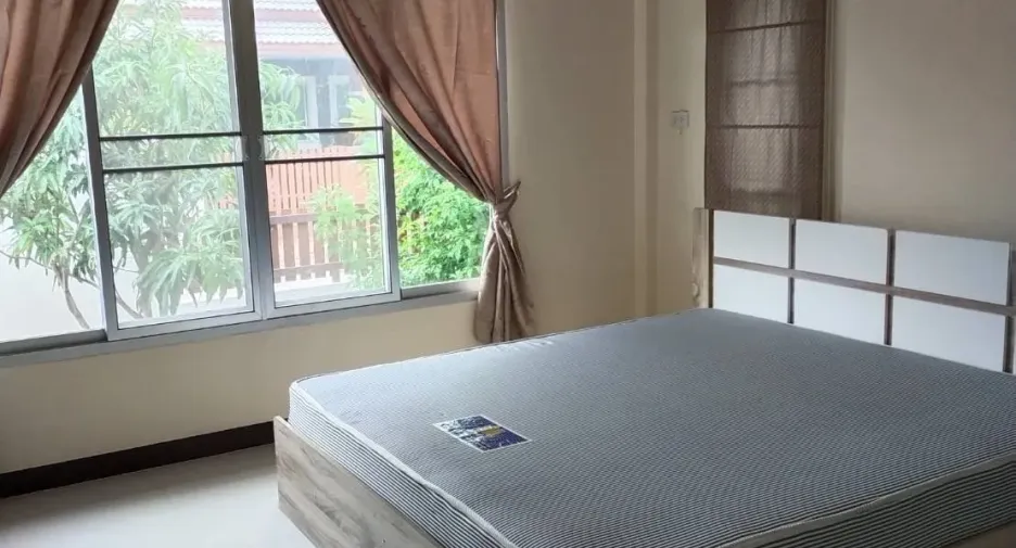 For rent 3 bed house in Mueang Nakhon Ratchasima, Nakhon Ratchasima