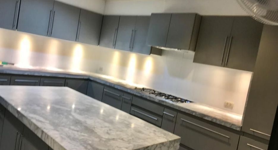 For rent 4 bed condo in Watthana, Bangkok