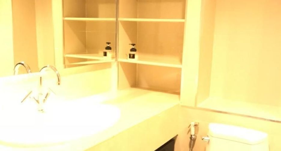 For rent 4 bed condo in Watthana, Bangkok