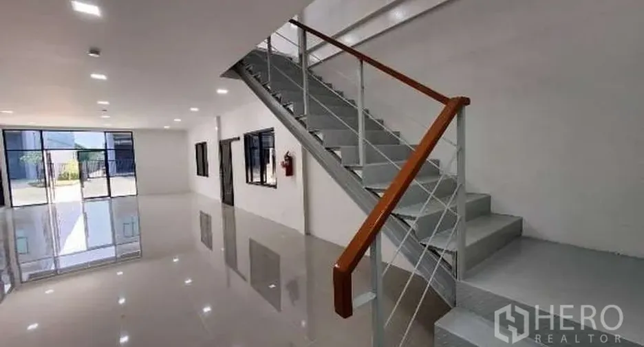 For rent warehouse in Bang Bo, Samut Prakan