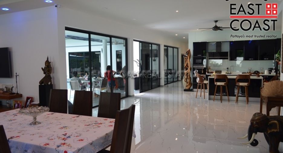 For sale 4 bed house in Bang Lamung, Chonburi