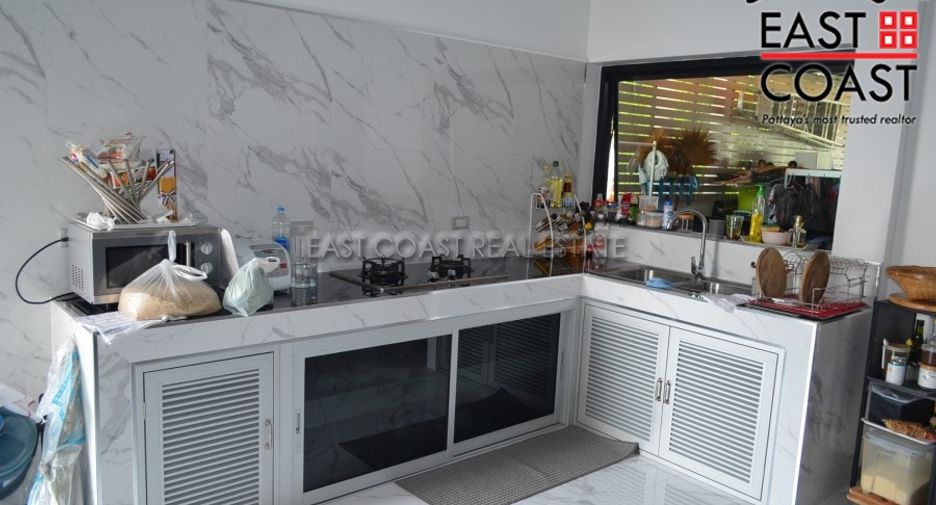 For sale 4 bed house in Bang Lamung, Chonburi