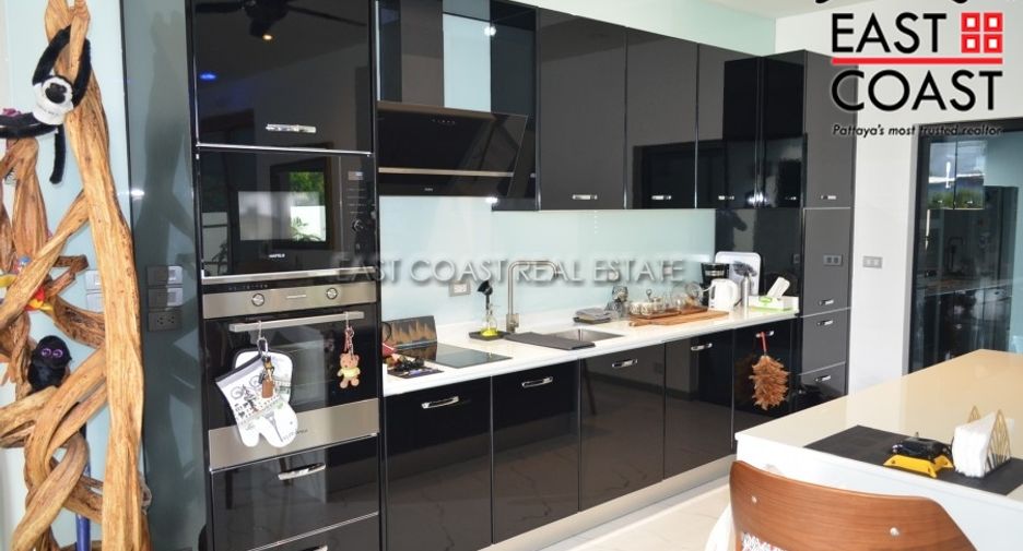 For sale 4 bed house in Bang Lamung, Chonburi