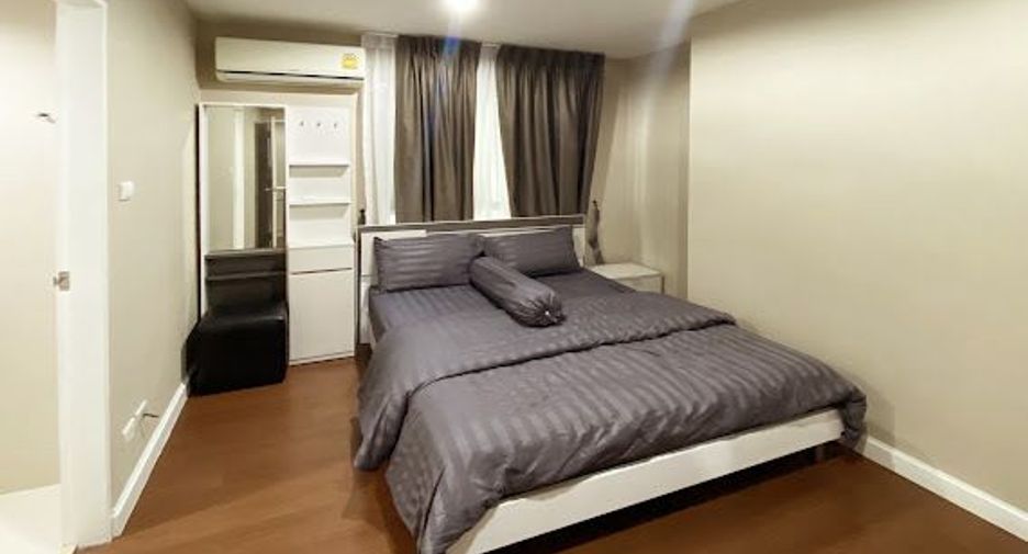 For rent 3 bed condo in Huai Khwang, Bangkok
