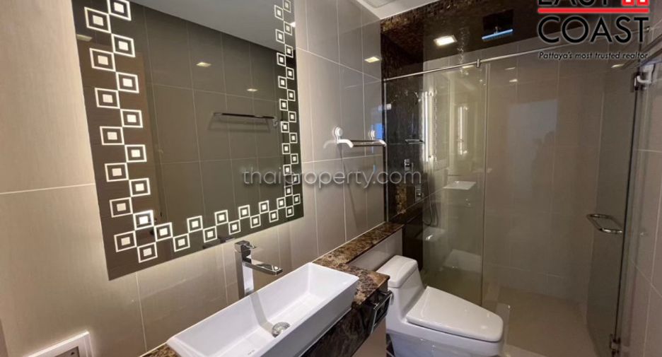 For rent 2 bedrooms condo in North Pattaya, Pattaya