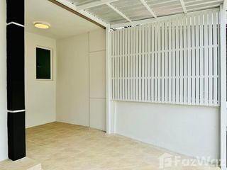 For sale 3 bed townhouse in Bang Khun Thian, Bangkok