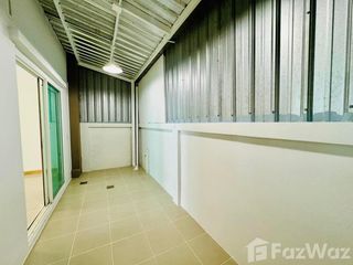 For sale 3 bed townhouse in Bang Khun Thian, Bangkok
