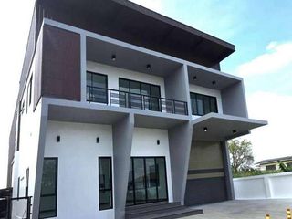 For sale warehouse in Lam Luk Ka, Pathum Thani