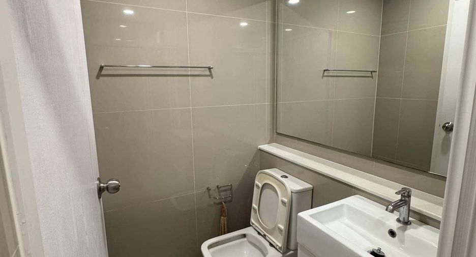 For rent 2 bed condo in Phaya Thai, Bangkok