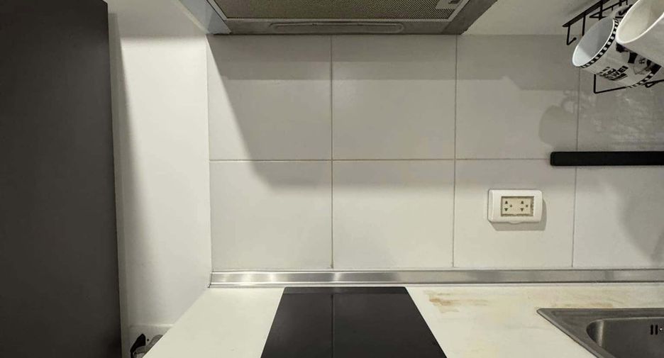 For rent 2 bed condo in Phaya Thai, Bangkok