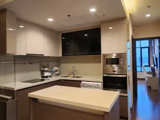 For rent 2 Beds condo in Huai Khwang, Bangkok