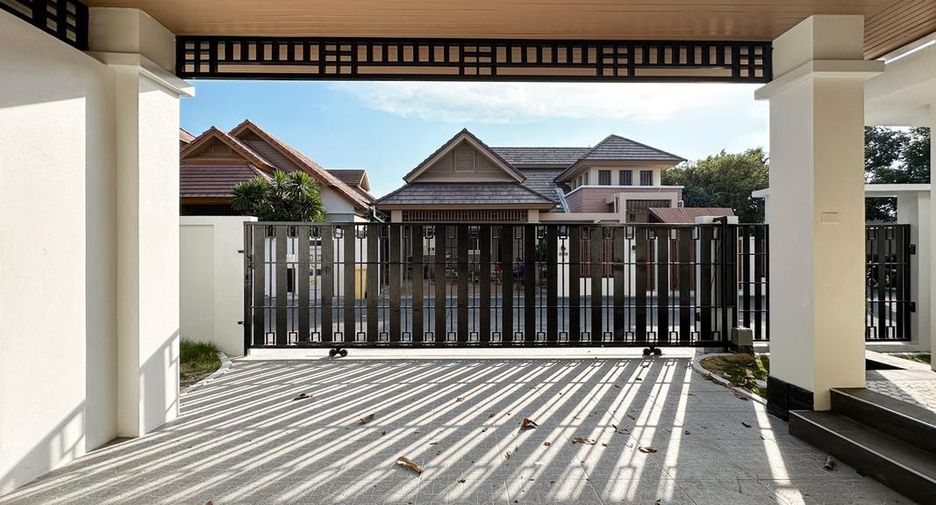 For sale 3 bed house in Bang Lamung, Chonburi
