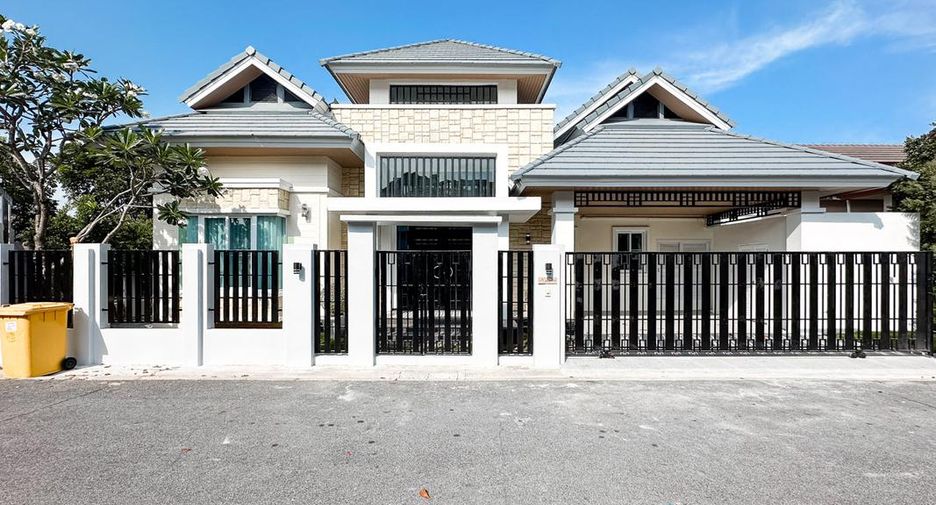 For sale 3 bed house in Bang Lamung, Chonburi